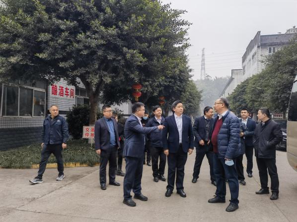 今良造制酒：宜宾市政府副市长、叙州区委书记雷涛调研今良造制酒4.jpg