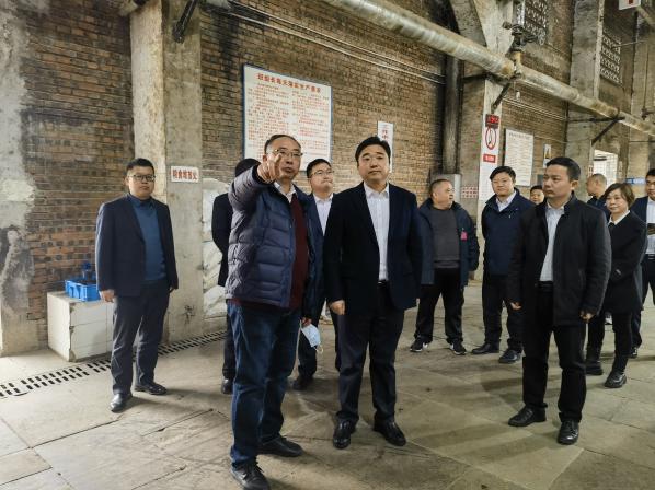 今良造制酒：宜宾市政府副市长、叙州区委书记雷涛调研今良造制酒5.jpg