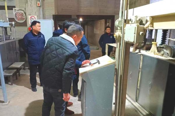 今良造酿酒：安全检查抓落实 安全培训做提升 ——记生产车间开班检查和培训2.jpg