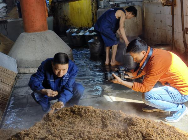 今良造制酒：喜讯公司城区车间班长吴发云荣获“叙州区第四届劳动模范”光荣称号3.jpg
